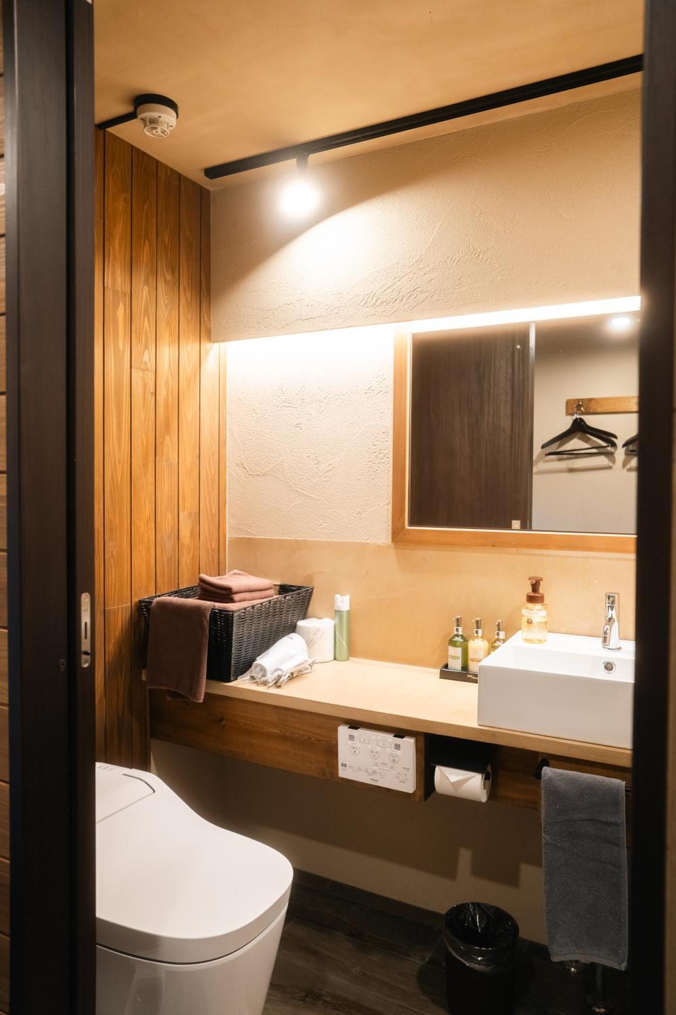 Lake View Double Room Private Bathroom